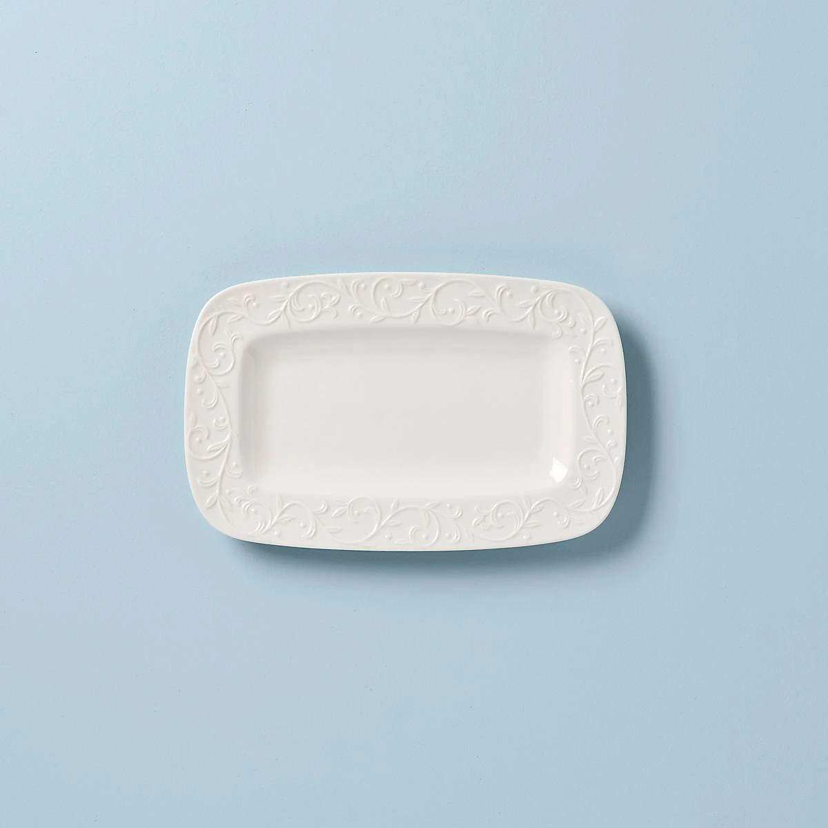 806668_w10_f1174f12-f8cf-406e-8e1a-d3c626043eb7.jpg Lenox Opal Innocence Carved™ Hors D'oeuvres Tray Dinnerware