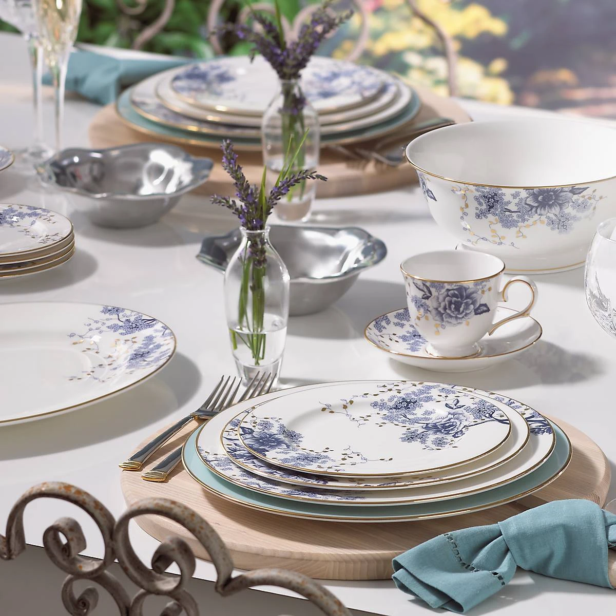 834265_w3_1edcc97a-4ad9-4206-89d7-90c541719e9b.jpg Lenox Dinnerware Garden Grove™ 5-piece Place Setting