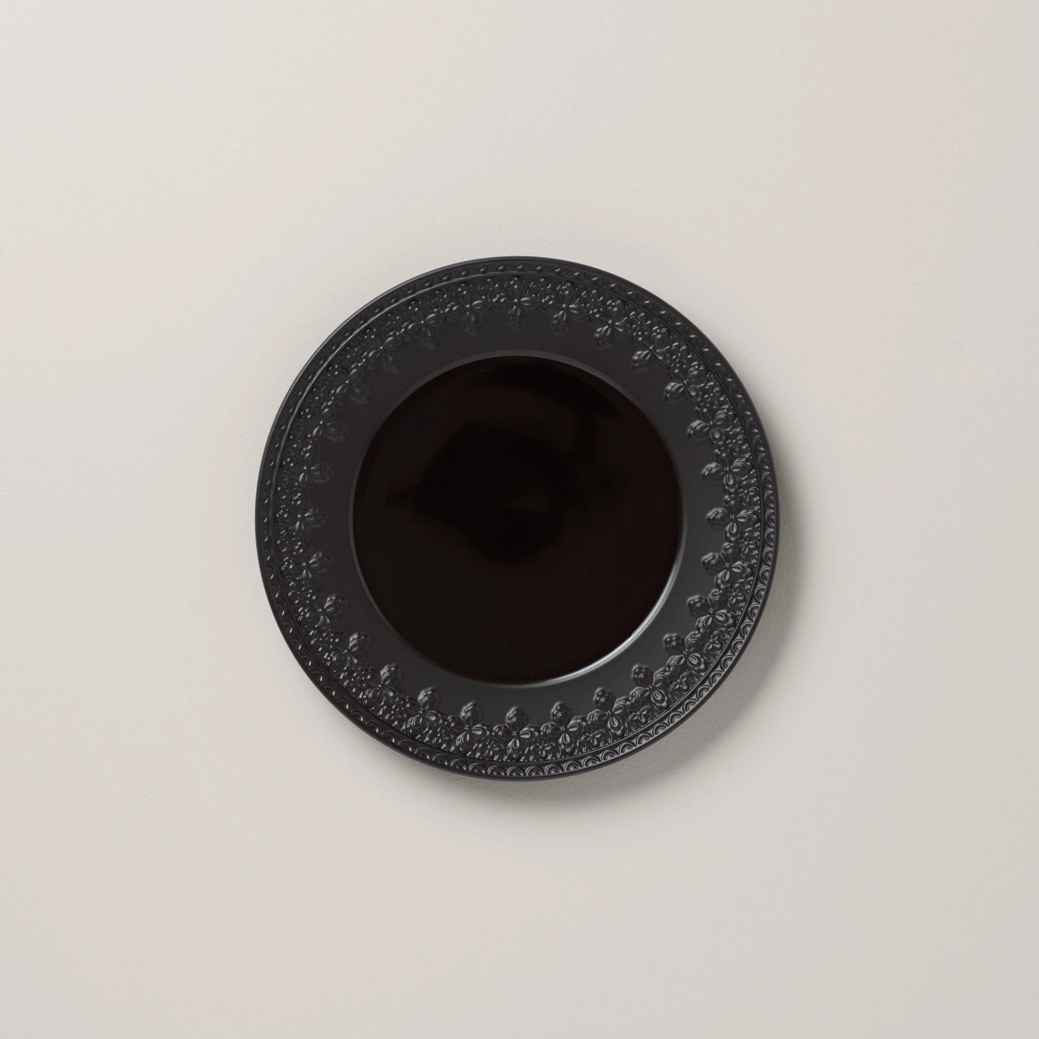 888918_w10.jpg Lenox Chelse Muse Fleur Matte Black 4pc Dinner Plate Set