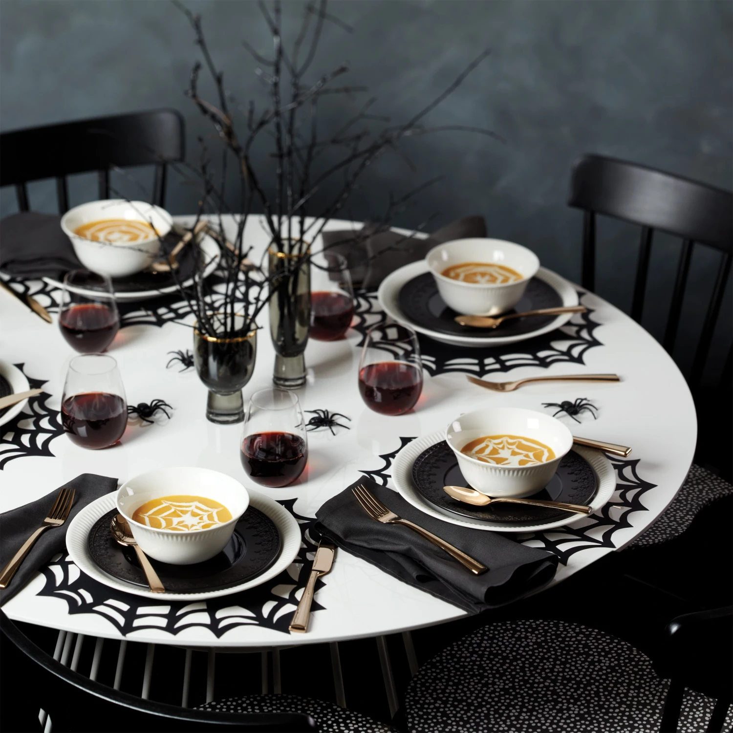 888918_w14.jpg Lenox Chelse Muse Fleur Matte Black 4pc Dinner Plate Set