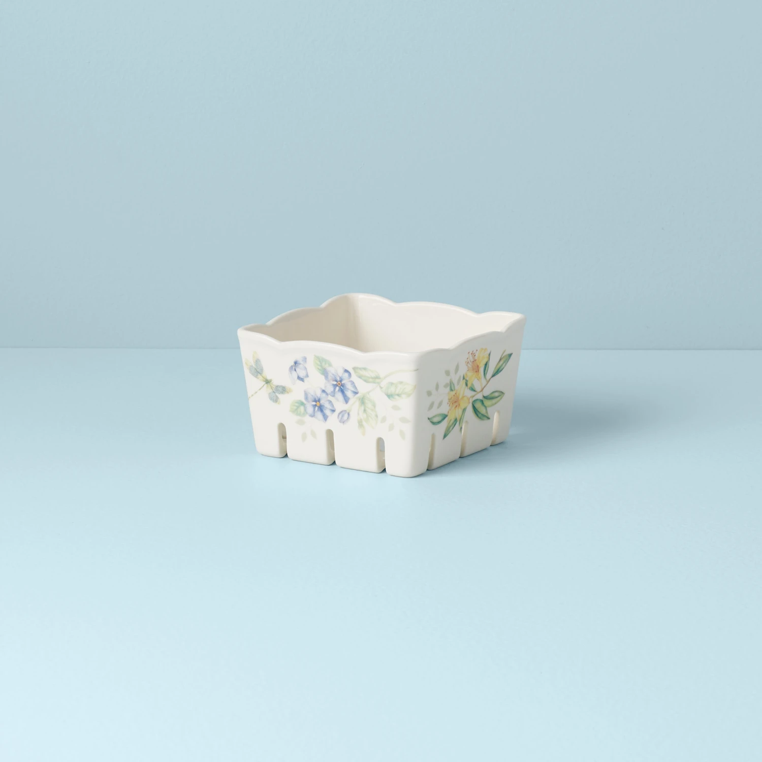 890445_w13.jpg Lenox Butterfly Meadow Berry Bowl