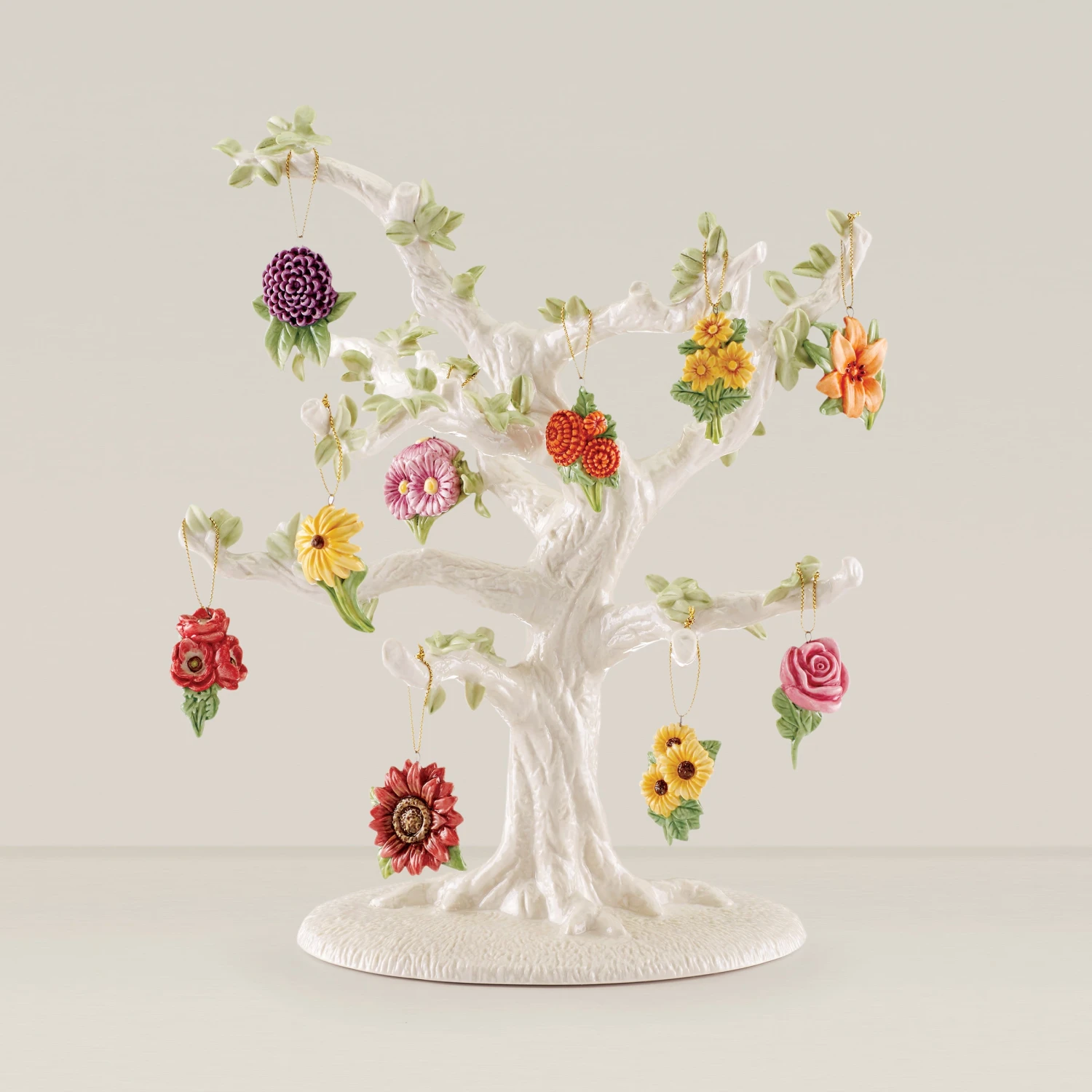890508_w10_c849e3cc-4b95-470c-913f-a78658a5a715.jpg Lenox Fall Flowers 10 Piece Ornament & Tree Set Home Décor