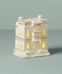 Lenox Home Décor Mistletoe Park Bed & Breakfast Figurine