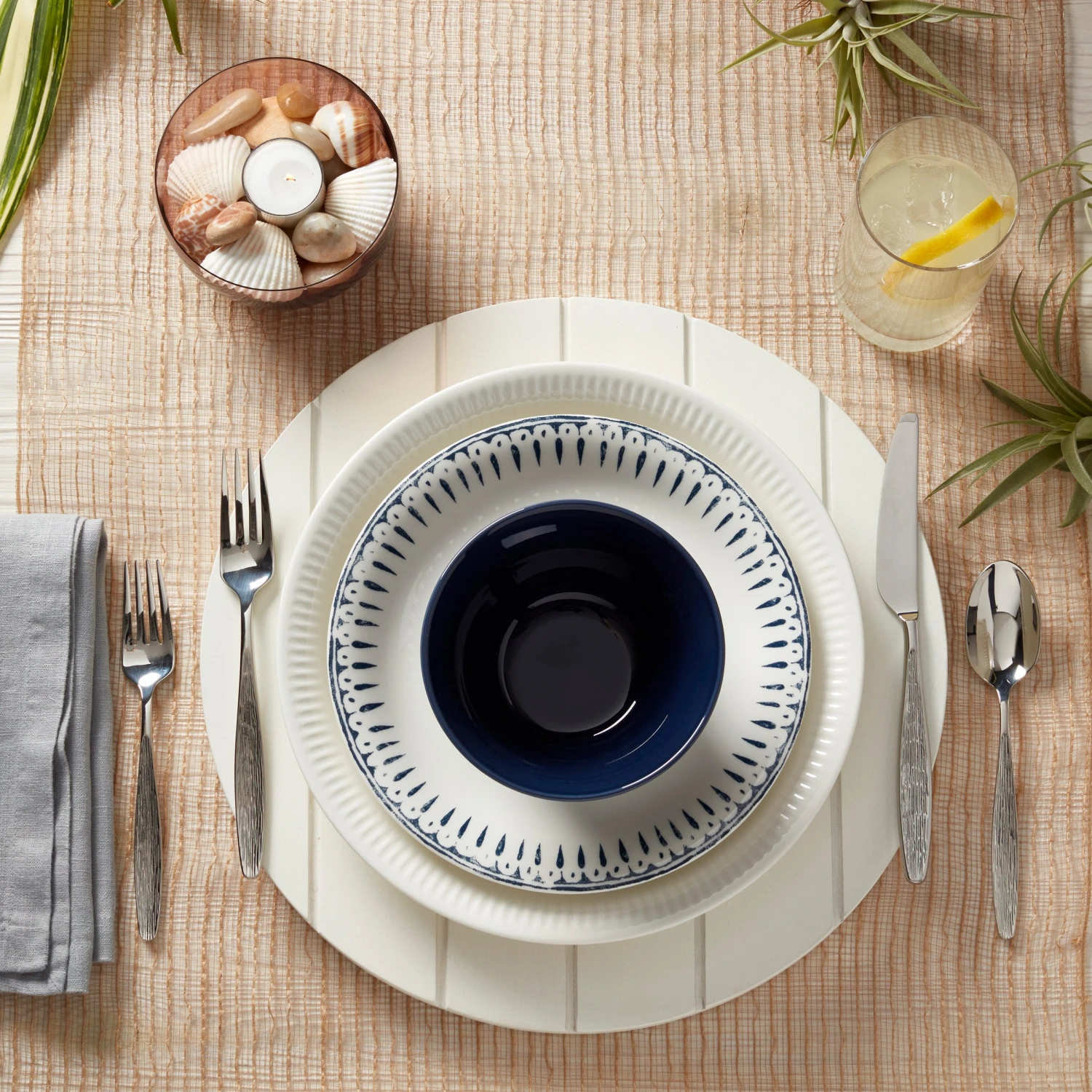 892138_w11.jpg Lenox Dinnerware Profile Porcelain 4-Piece Accent Plate Set