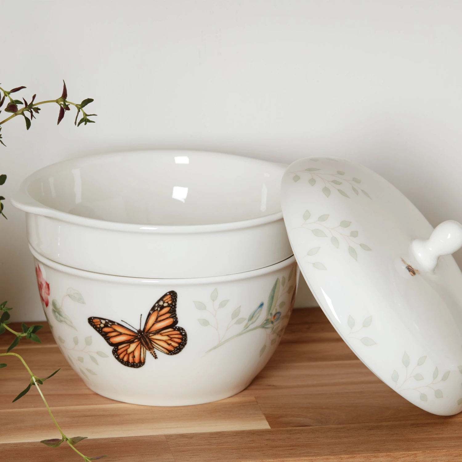 892759_w14.jpg Lenox Butterfly Meadow 3-Piece Stackable Bowl Set