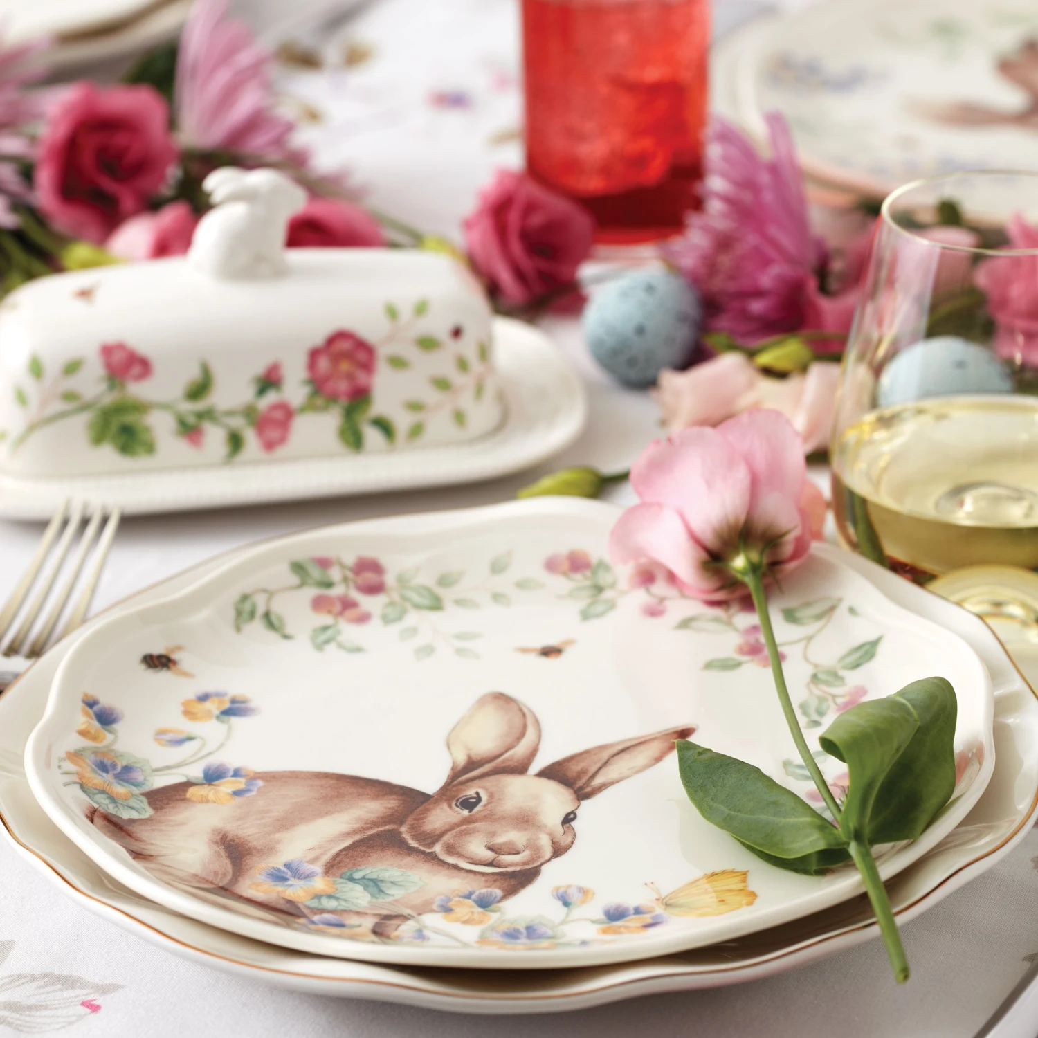 893465_w15.jpg Lenox Butterfly Meadow Bunny 4-Piece Accent Plate Set