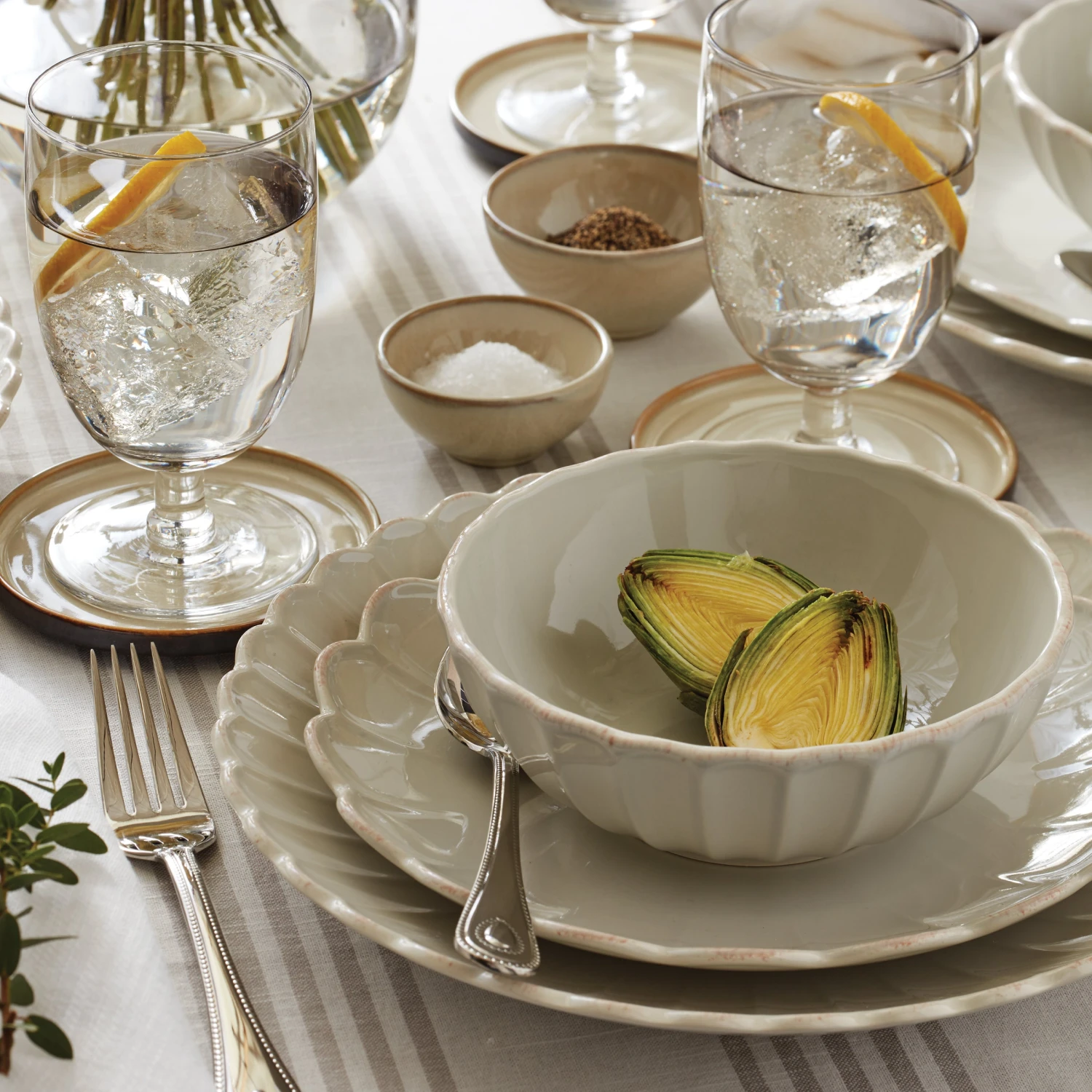 893471_w13_f488dc32-680c-4b99-9f46-ee3923e6558b.jpg Lenox Dinnerware French Perle Scallop Accent Plate