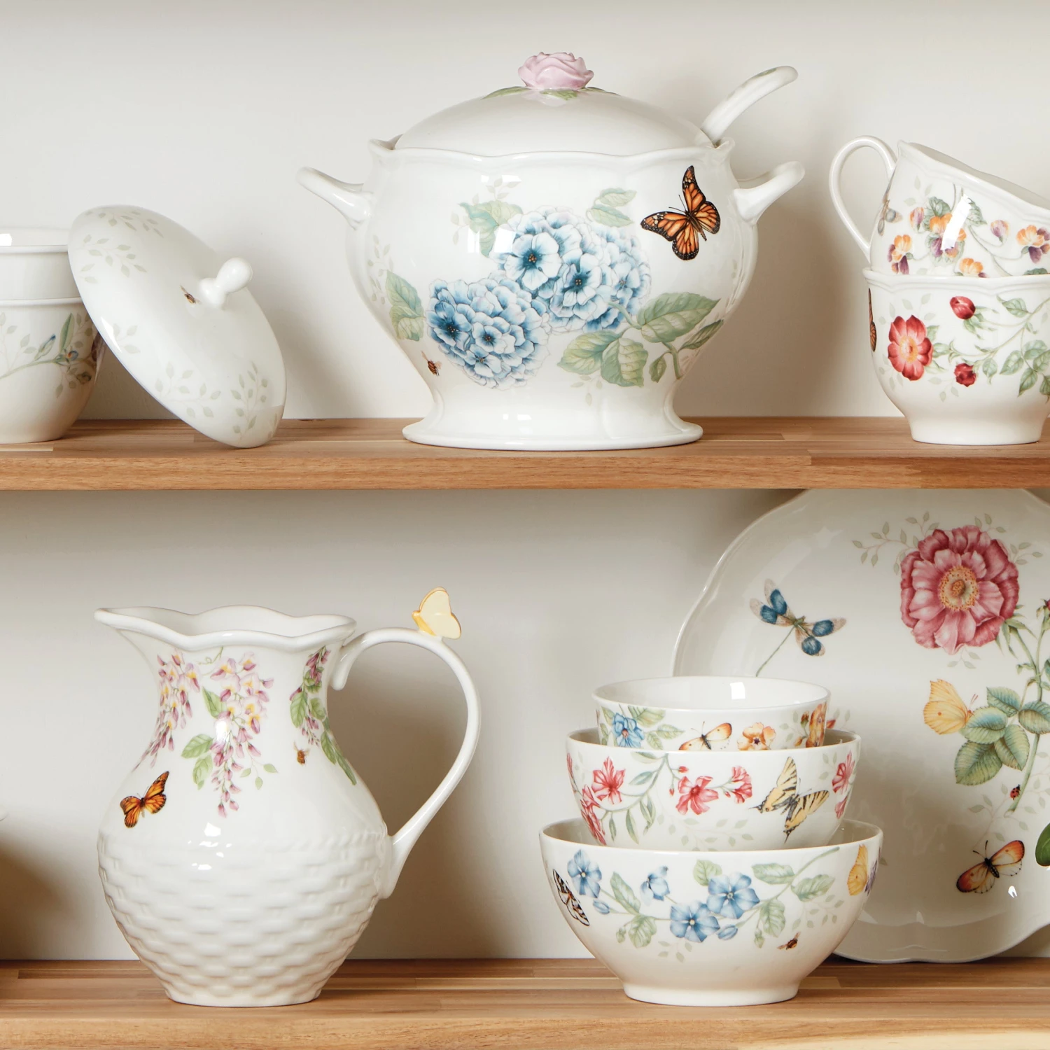 893575_w12_ecd86708-0d7e-4f71-8356-a613cbff097a.jpg Lenox Butterfly Meadow 3-Piece Bowl Set