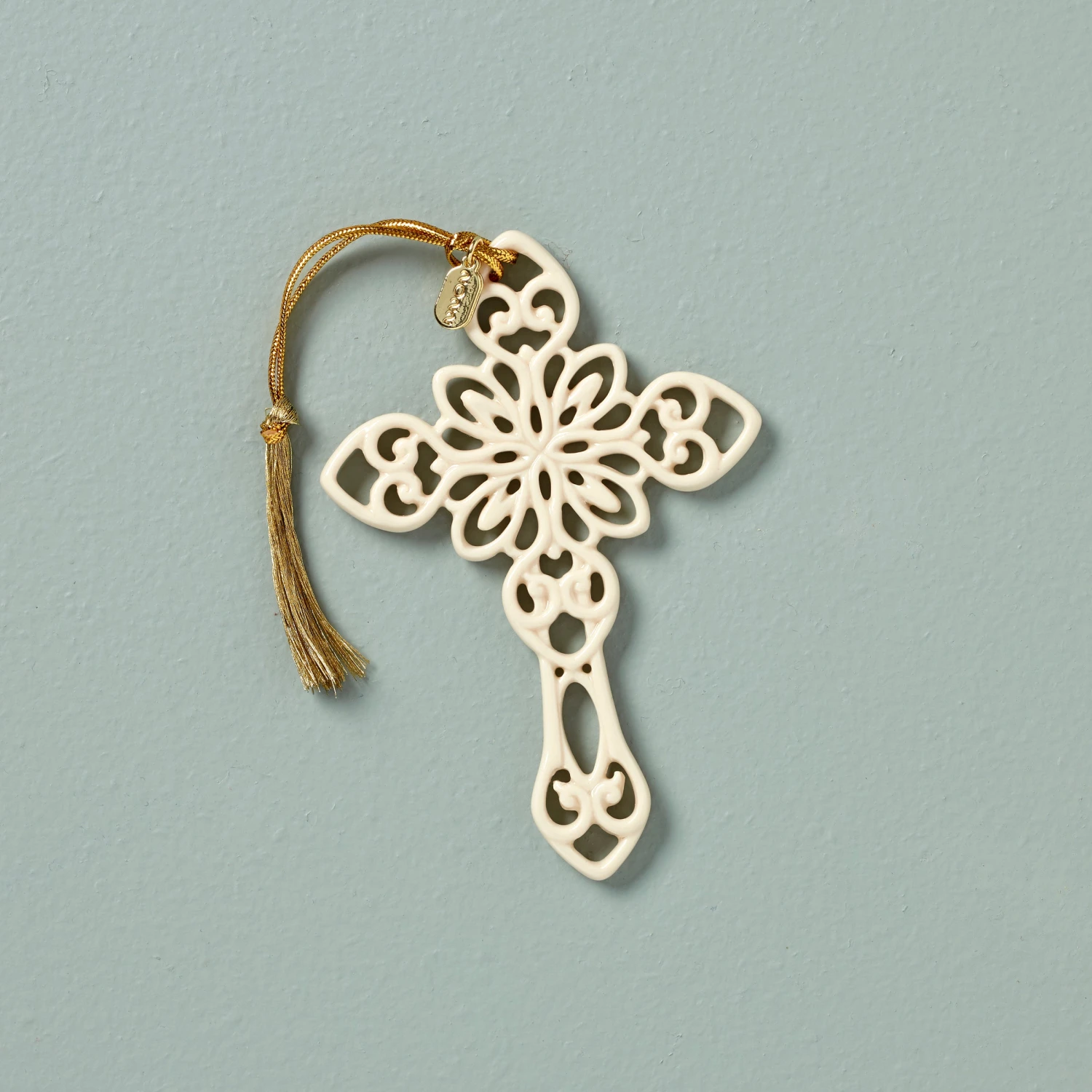 Lenox 2022 Snow Fantasies Cross Ornament 3 Lenox 2022 Snow Fantasies Cross Ornament