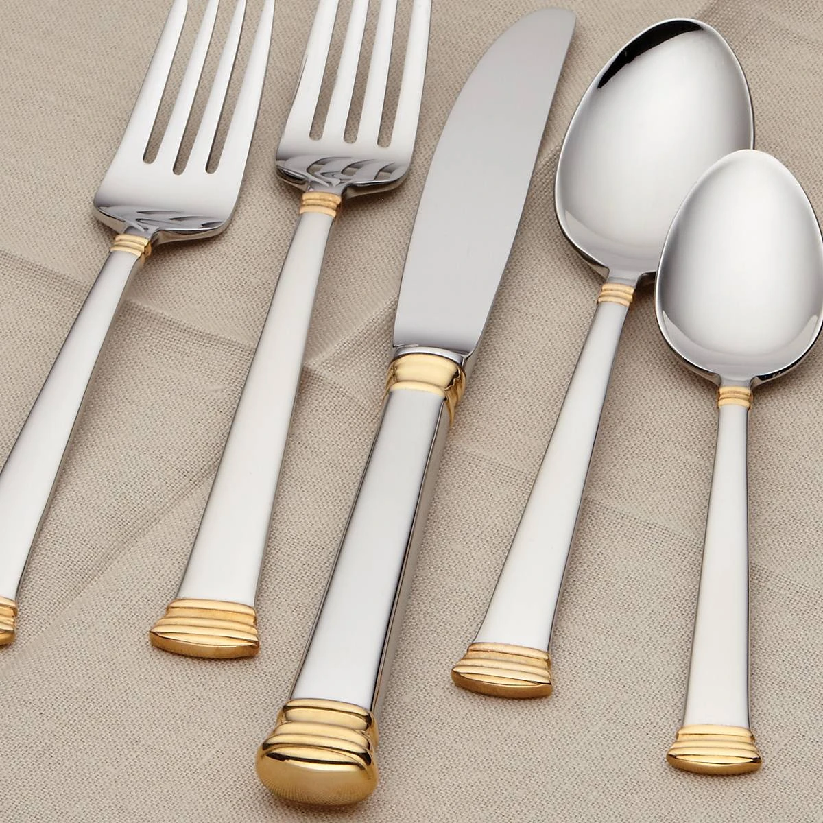 9828092_w1_9b796087-103c-4213-aee7-40c2d8a38f7a.jpg Lenox Flatware Eternal Gold™ 5-piece Place Setting